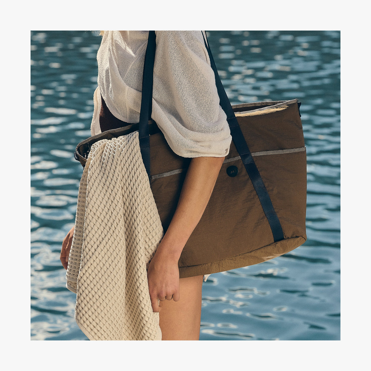 Field Tote